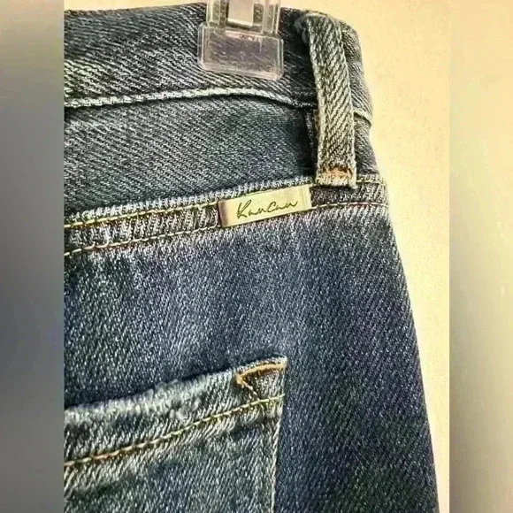 Kancan Medora High Rise 90s Split Hem
Straight Blue Jeans Size 5/26 NWT - Picture 6 of 8
